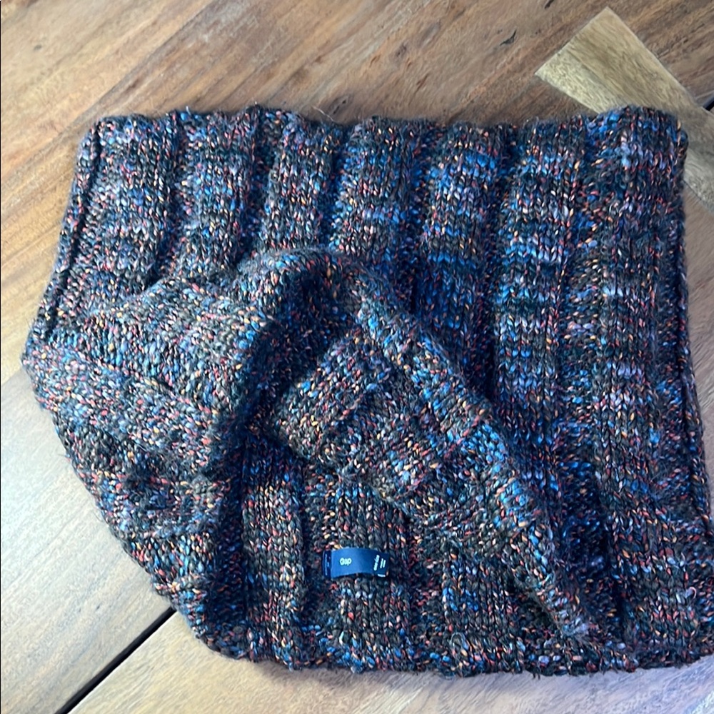 GAP Brown Infinity Scarf Shrug with Intricate Stitching